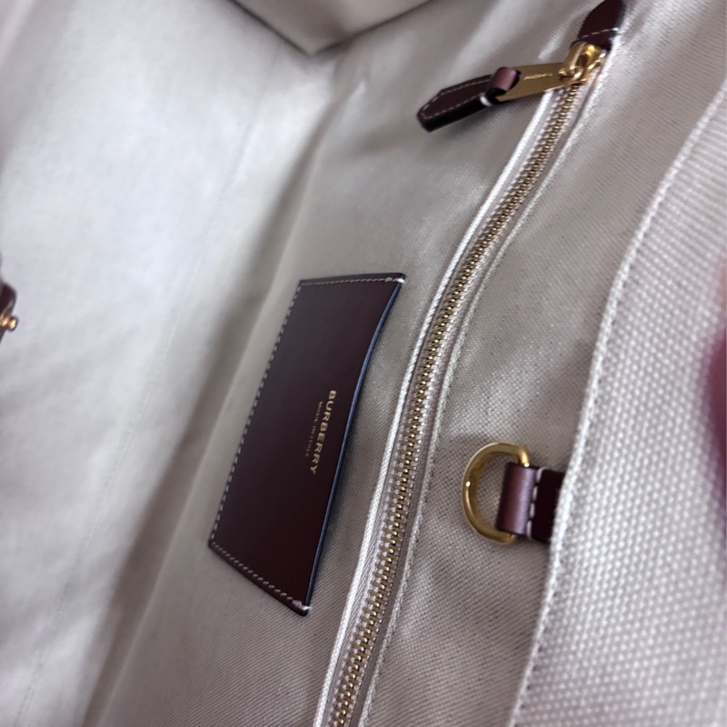 Burberry Freya 芙蕾雅托特中號-9