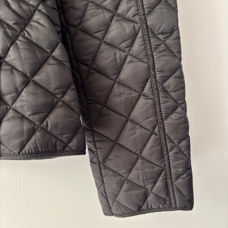 ::BURBERRY:: 黑色絎縫經典格紋外套S號-6