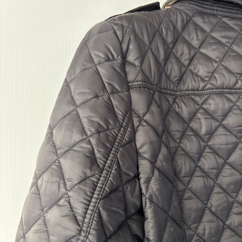 ::BURBERRY:: 黑色絎縫經典格紋外套S號-8