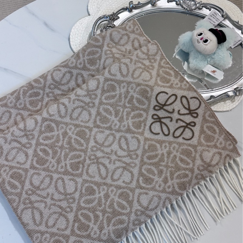 LOEWE Anagram scarf 羊絨羊毛頸巾奶茶色 米色-1