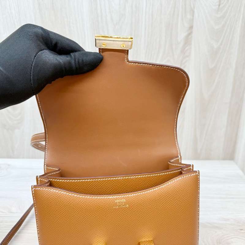 Hermes金棕Epsom皮Constance Mini 18CM-4
