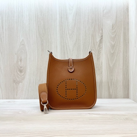 HERMES 37金棕銀扣T/C Mini Evelyne