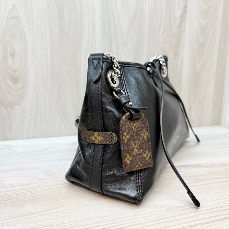 LV黑銀羊皮CarryAll Vibe BB肩側背包M12888-10