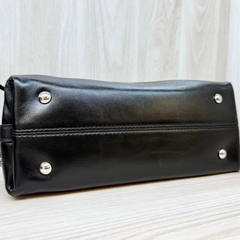 LV黑銀羊皮CarryAll Vibe BB肩側背包M12888-14