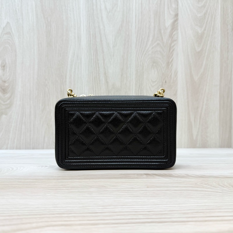 Chanel 黑金皮BOY方形側背包AP2756-1