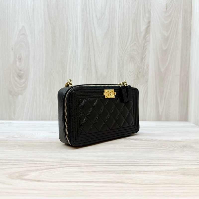 Chanel 黑金皮BOY方形側背包AP2756-3