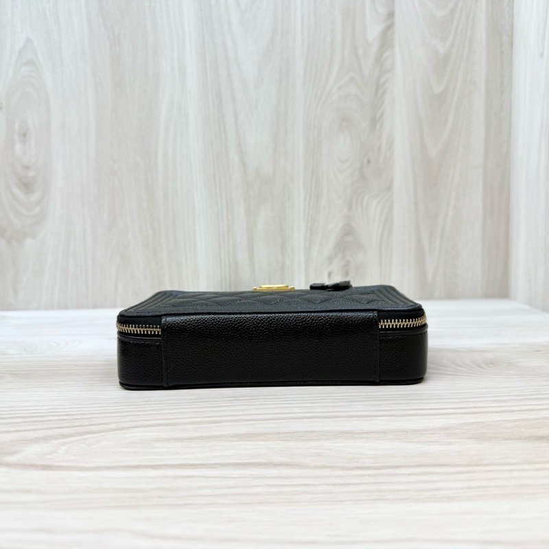 Chanel 黑金皮BOY方形側背包AP2756-4