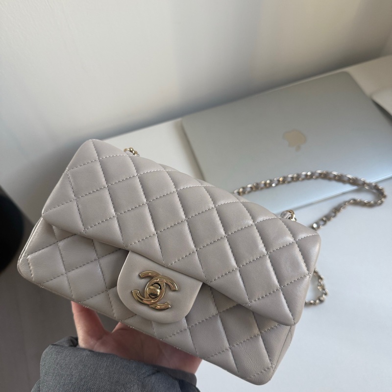 ✨Chanel 灰金大mini 晶片款 🤍 小羊皮 超級美的顏色！-1