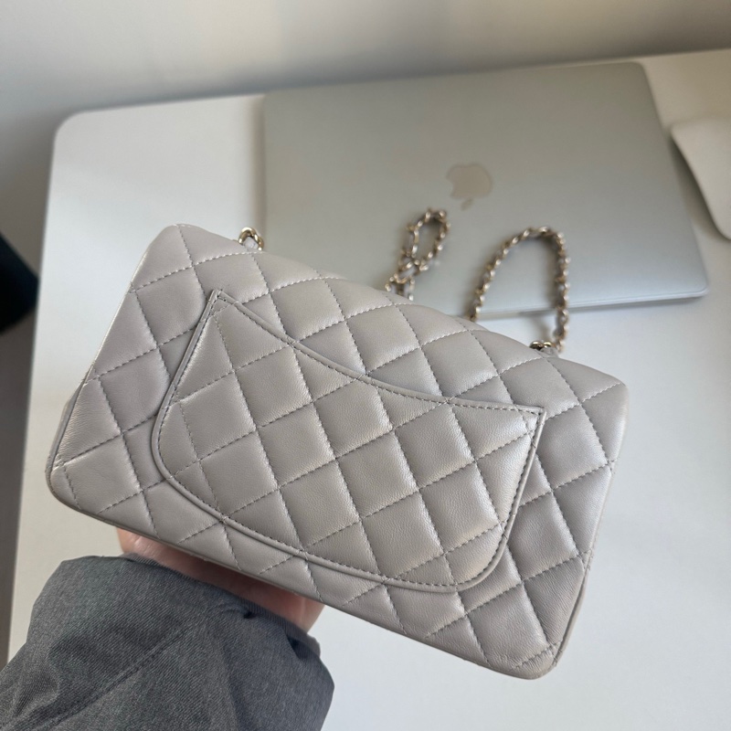 ✨Chanel 灰金大mini 晶片款 🤍 小羊皮 超級美的顏色！-2