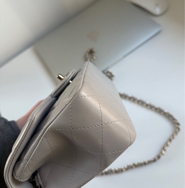 ✨Chanel 灰金大mini 晶片款 🤍 小羊皮 超級美的顏色！-11