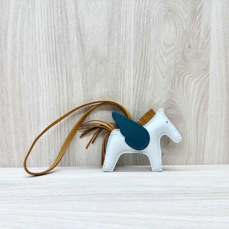 Hermes霾霧藍拚淺棕尾藍綠翅羊皮小飛馬吊飾RODEO PM-2