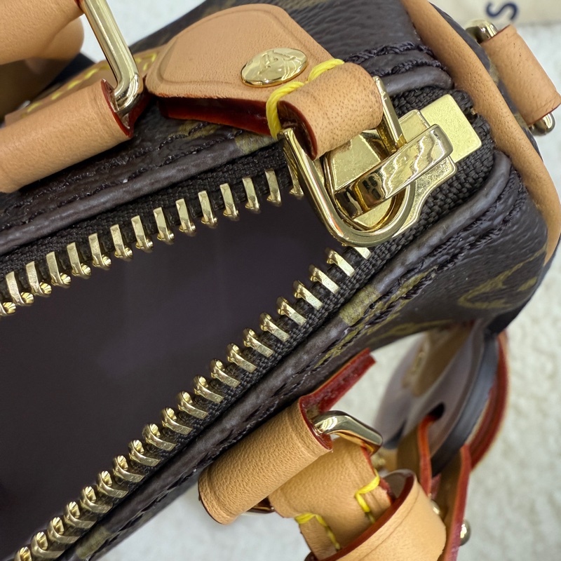 有票❤️全新LV speed nano聖誕節限量版-13