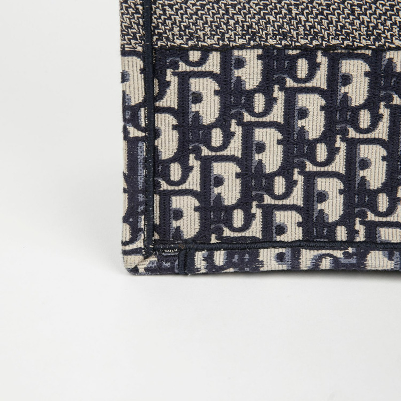 【包稅】DIOR M1296ZRIW 中號書本手提包-4