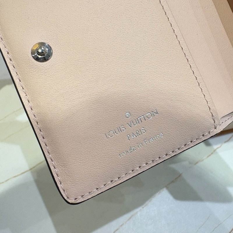 *SHIHNA名牌精品* LV M82758 Cléa Mahina鏤空雕花錢包 (茉莉粉)-1