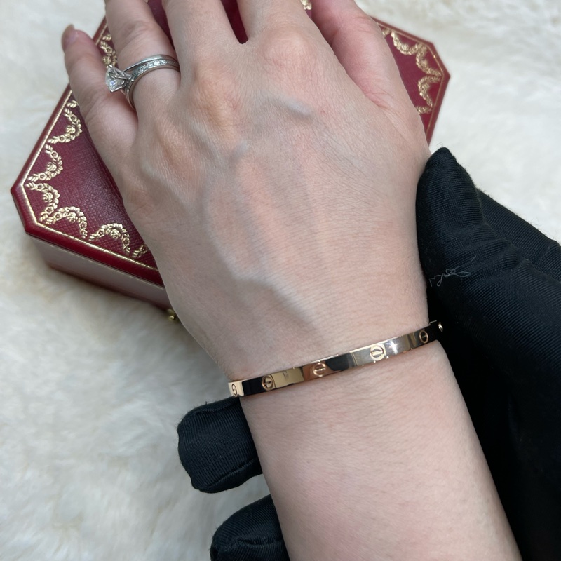 cartier 卡地亞Love 系列版手鈪 玫瑰金色XB757-28