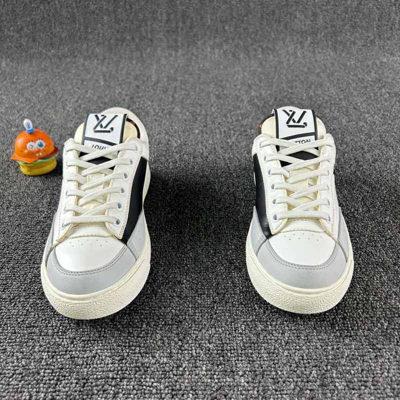 Louis Vuitton路易威登白色錯位板鞋 尺碼：35-1