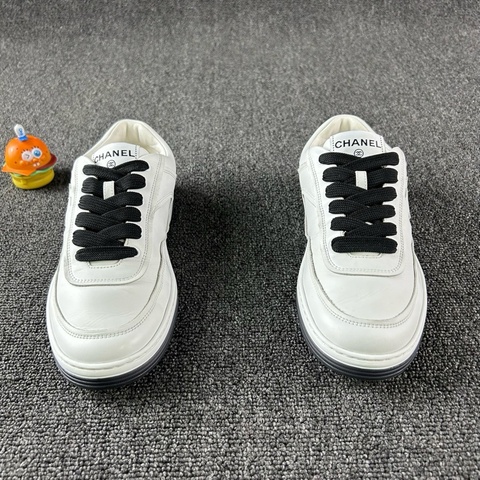 Chanel香奈兒白色運動鞋 尺碼：38 經典雙C標誌設計