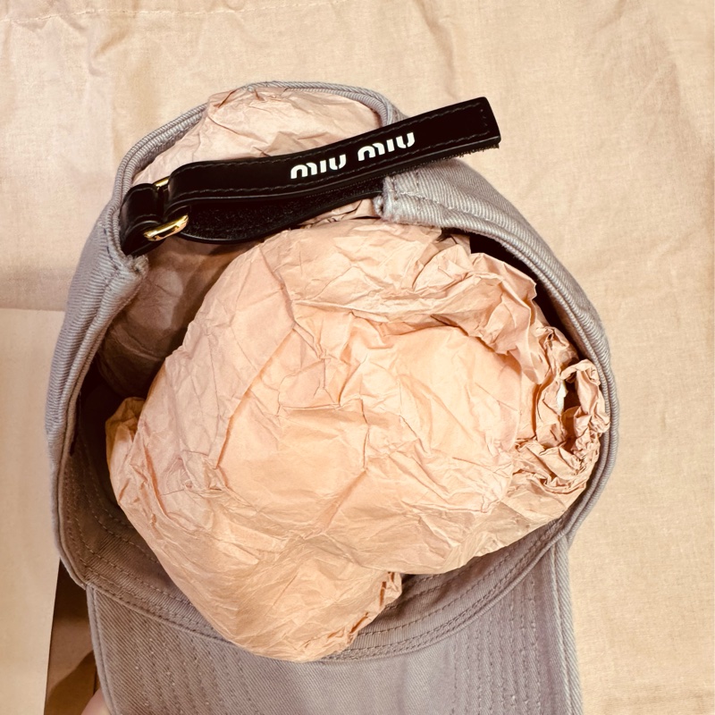 全新Miu Miu灰粉色魔鬼貼棒球帽 S-2