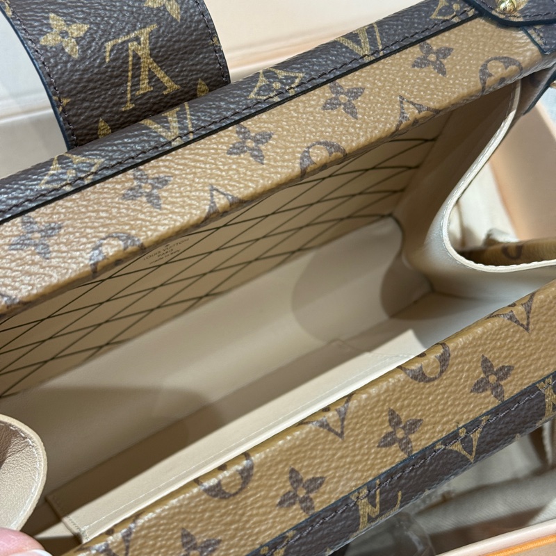 LV 限量款 秀款 硬盒包-3