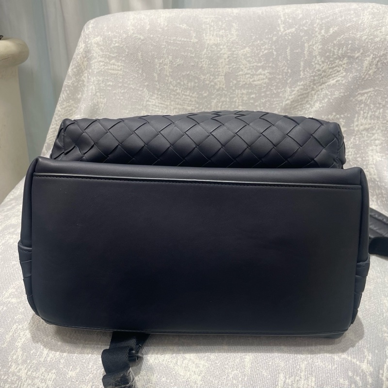 BV 全牛皮後背包 深藍色-4