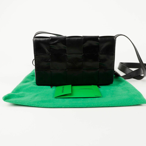 BOTTEGA VENETA 卡帶單肩斜背包 667298