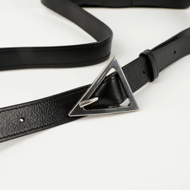 BOTTEGA VENETA 卡帶單肩斜背包 667298-4