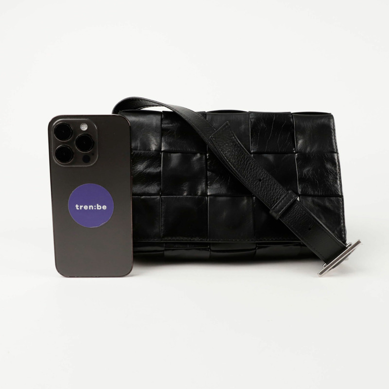 BOTTEGA VENETA 卡帶單肩斜背包 667298-8