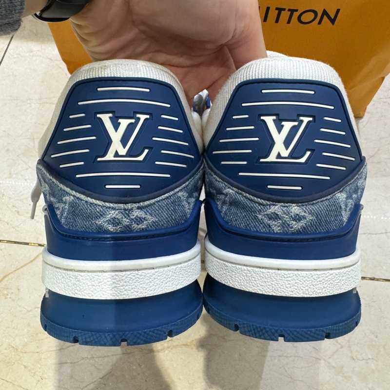 LV trainer白藍牛仔 9碼 二手便宜出 編號2510156835-4