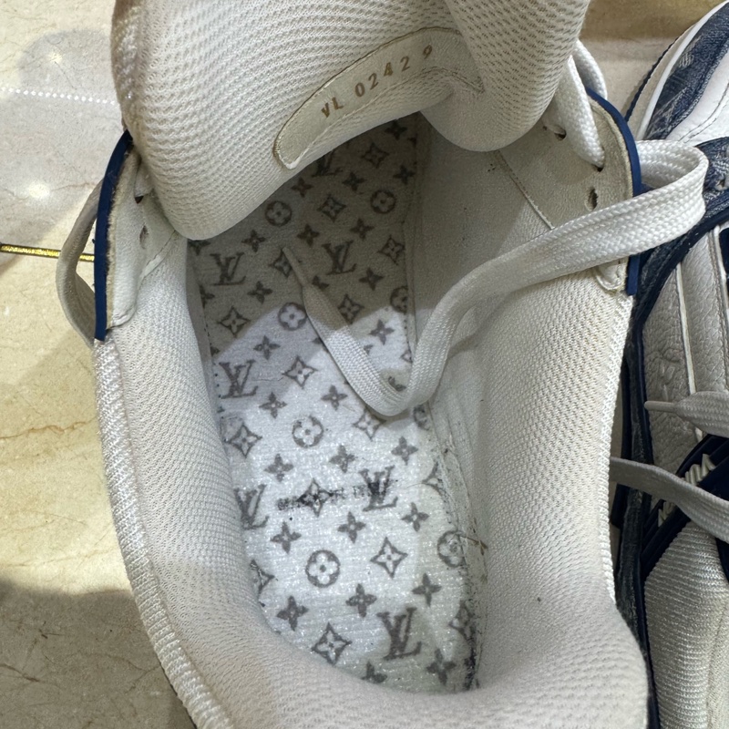 LV trainer白藍牛仔 9碼 二手便宜出 編號2510156835-7