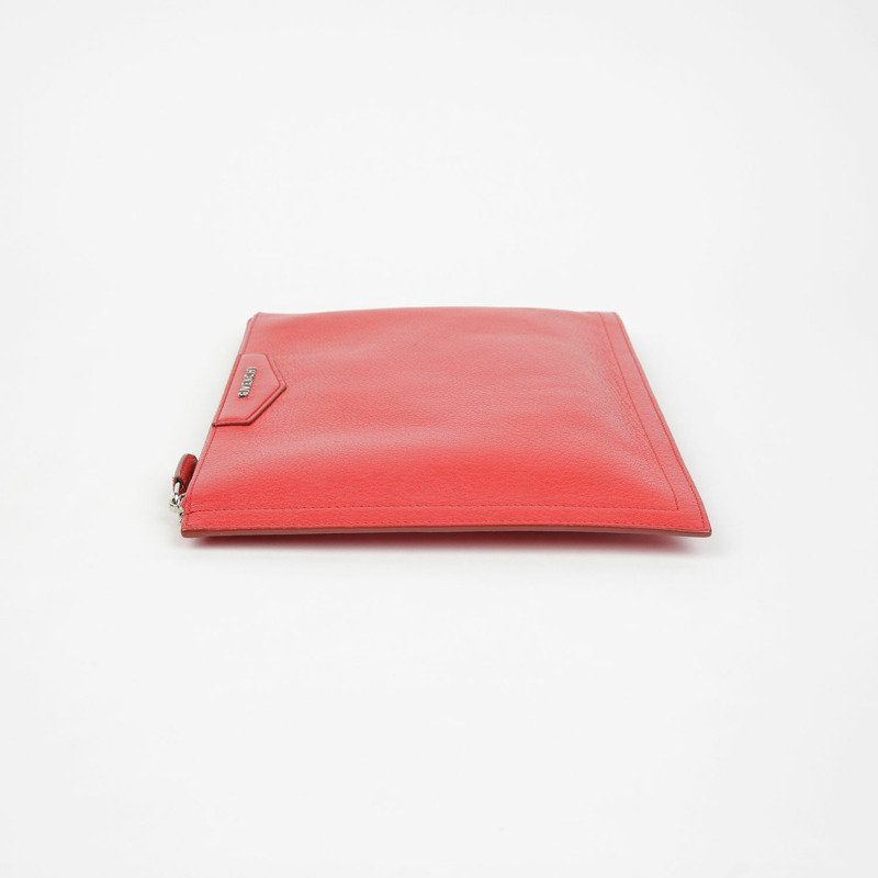 GIVENCHY Antigona 中型離合器 06821012-3