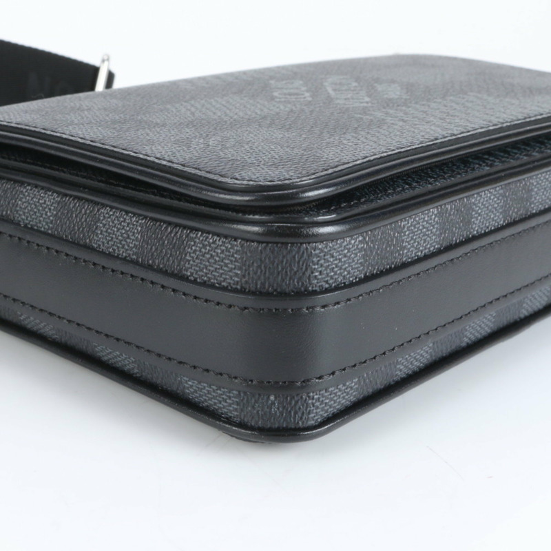 路易威登 Damier Graphite 3D Studio 男士真皮單肩斜背包，附 RFID 防盜功能-2