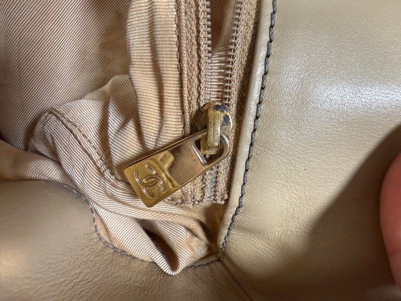 【大減價！】【稀有】Chanel Handbag 香奈兒 肩背包 全牛皮 杏色 奶茶色-31