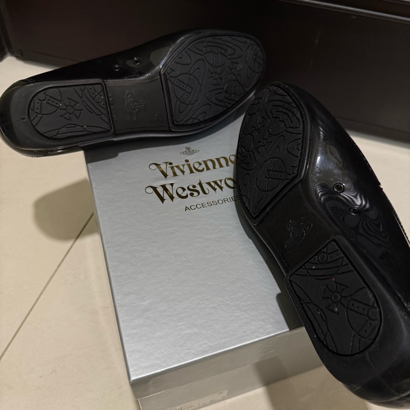 Vivienne Westwood男膠鞋42碼-9成新-僅穿過一次-防水材質-原價8800元-4