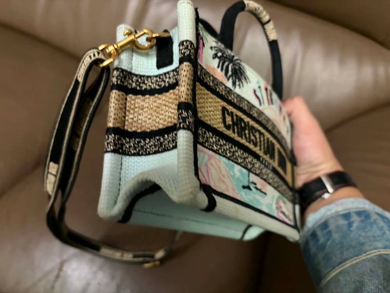 Dior Souvenir 迷你Dior Book Tote 天然色拉菲草和多色刺繡棉-12