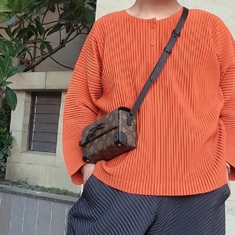 熱賣爆款🥵Lv男士steamer迷你老花插銷款斜挎包郵差包-3