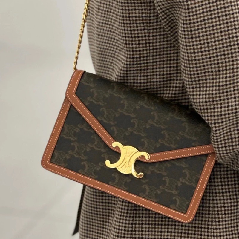 Cp值超高😍99新日常必備🆕Celine 凱旋門logo老花鏈條Woc斜挎單肩包-3