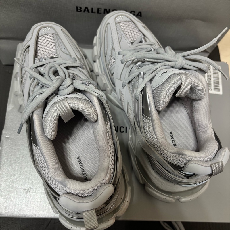 三井outlet購入 近全新 少量灰色寬balenciaga 巴黎世家track 運動鞋-4