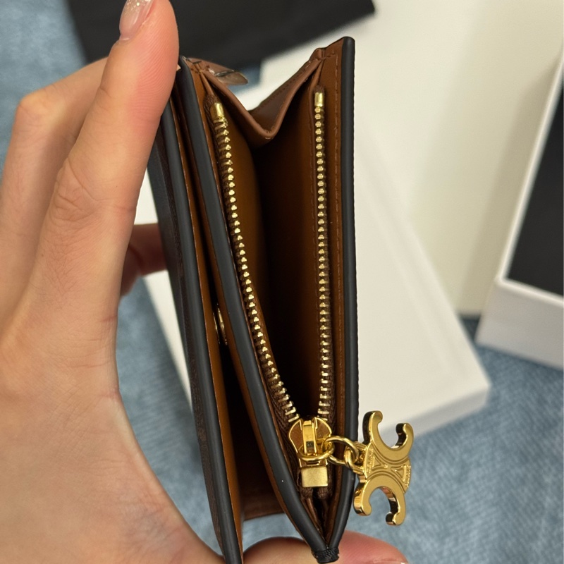 現貨 全新 特價 Celine 對開短夾 TRIOMPHE-7