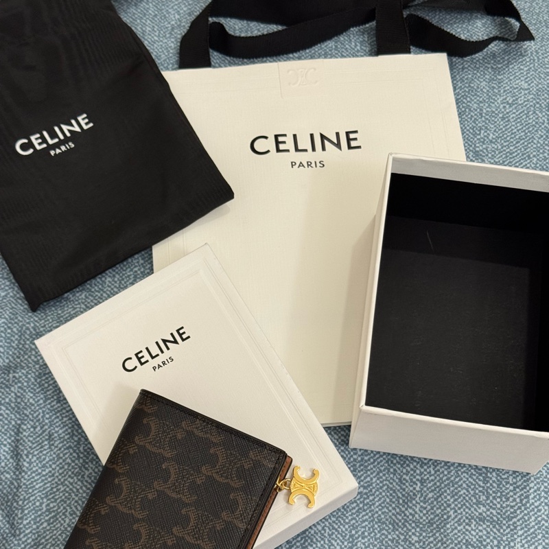 現貨 全新 特價 Celine 對開短夾 TRIOMPHE-8