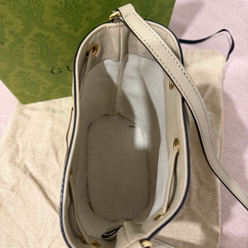 古馳奶茶色水桶包-11