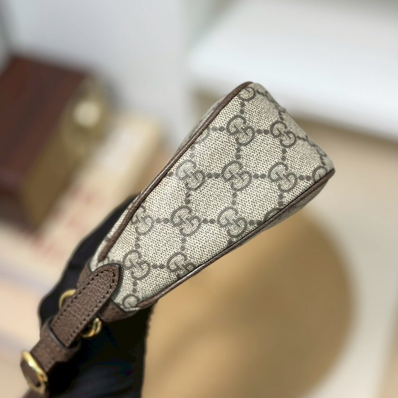 🏷Gucci．老花腋下包-2