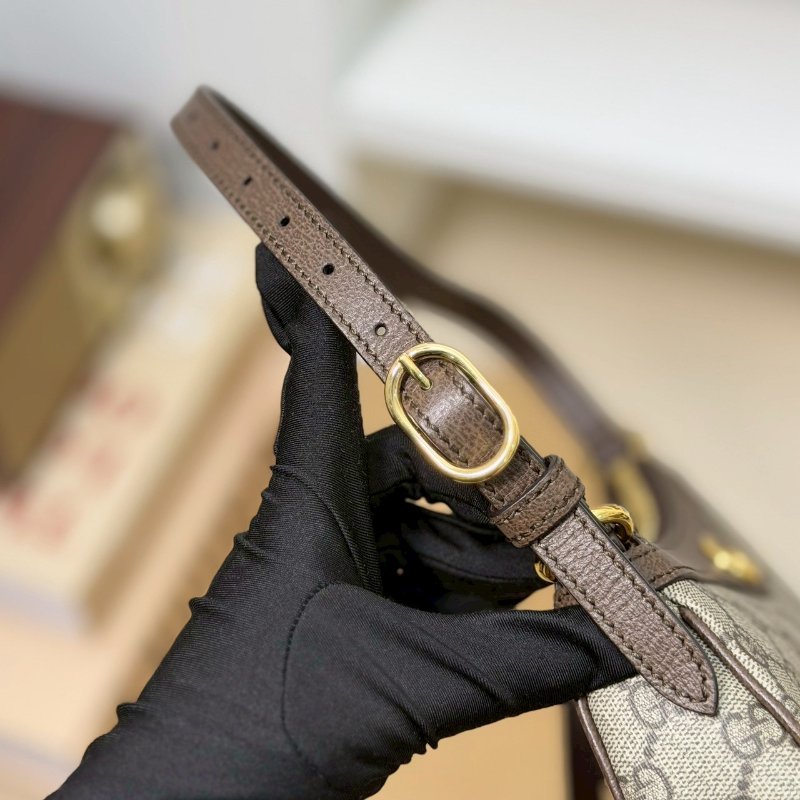 🏷Gucci．老花腋下包-14