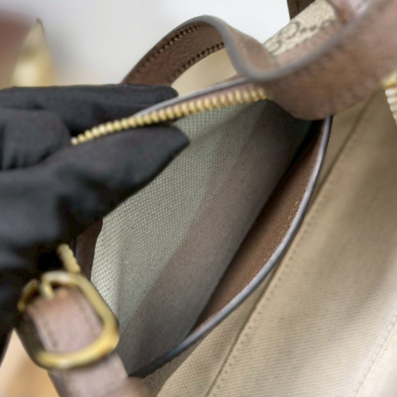 🏷Gucci．老花腋下包-19