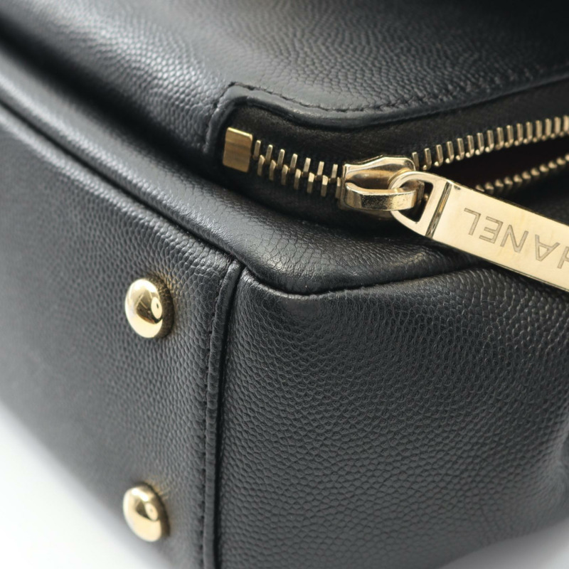 香奈兒 (CHANEL) Business Affinity Matelasse 斜背單肩包，黑色皮革，附鉚釘-5