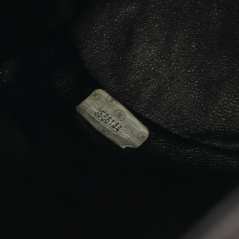 香奈兒 (CHANEL) 絎縫雙肩包/背包,羊皮材質,黑色,二手,女士款,金色五金配件,CC-4