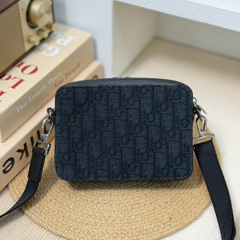 🏷Dior．Oblique 緹花相機包-1