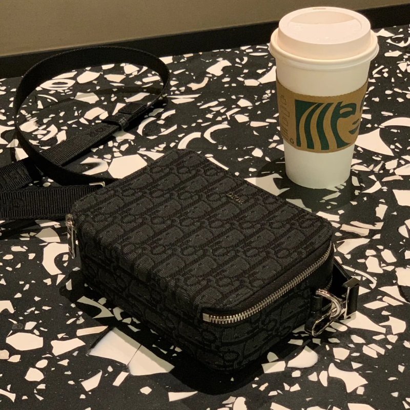 🏷Dior．Oblique 緹花相機包-19