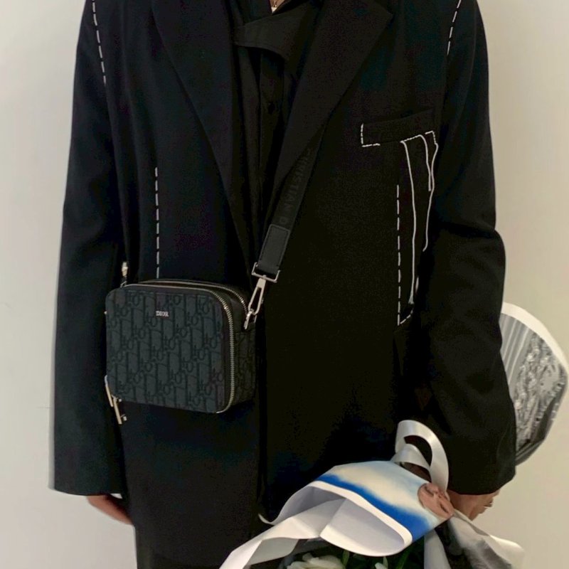 🏷Dior．Oblique 緹花相機包-22