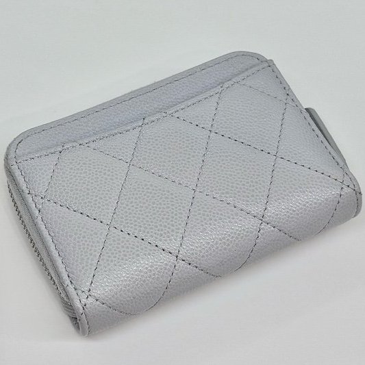 CHANEL-淺灰色銀釦零錢卡包-1