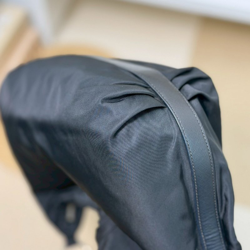 (稀有款✨)🏷Prada．hobo 碗豆包 小款-6